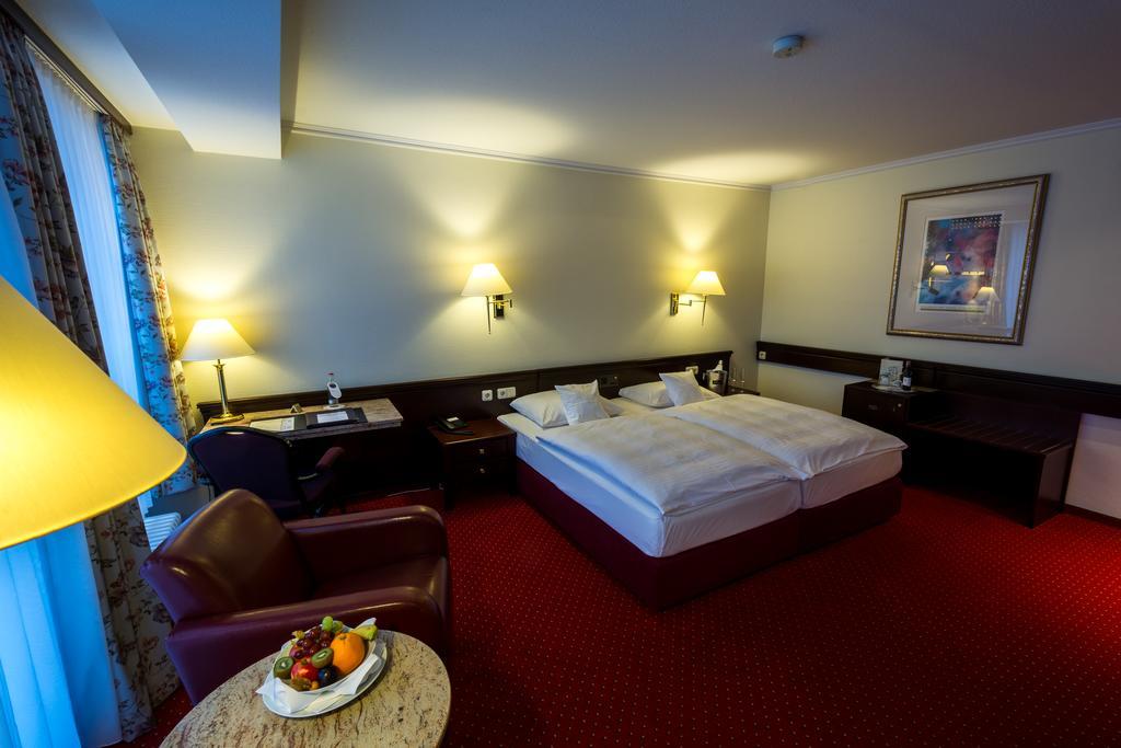 Sachsenwald Hotel Reinbek Εξωτερικό φωτογραφία