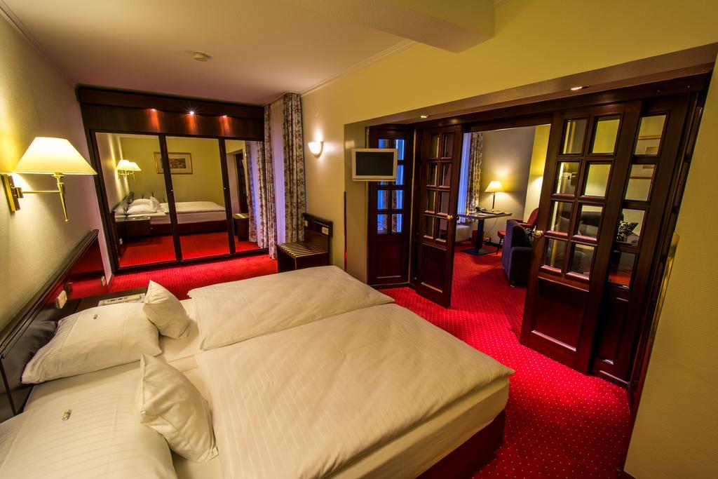 Sachsenwald Hotel Reinbek Εξωτερικό φωτογραφία