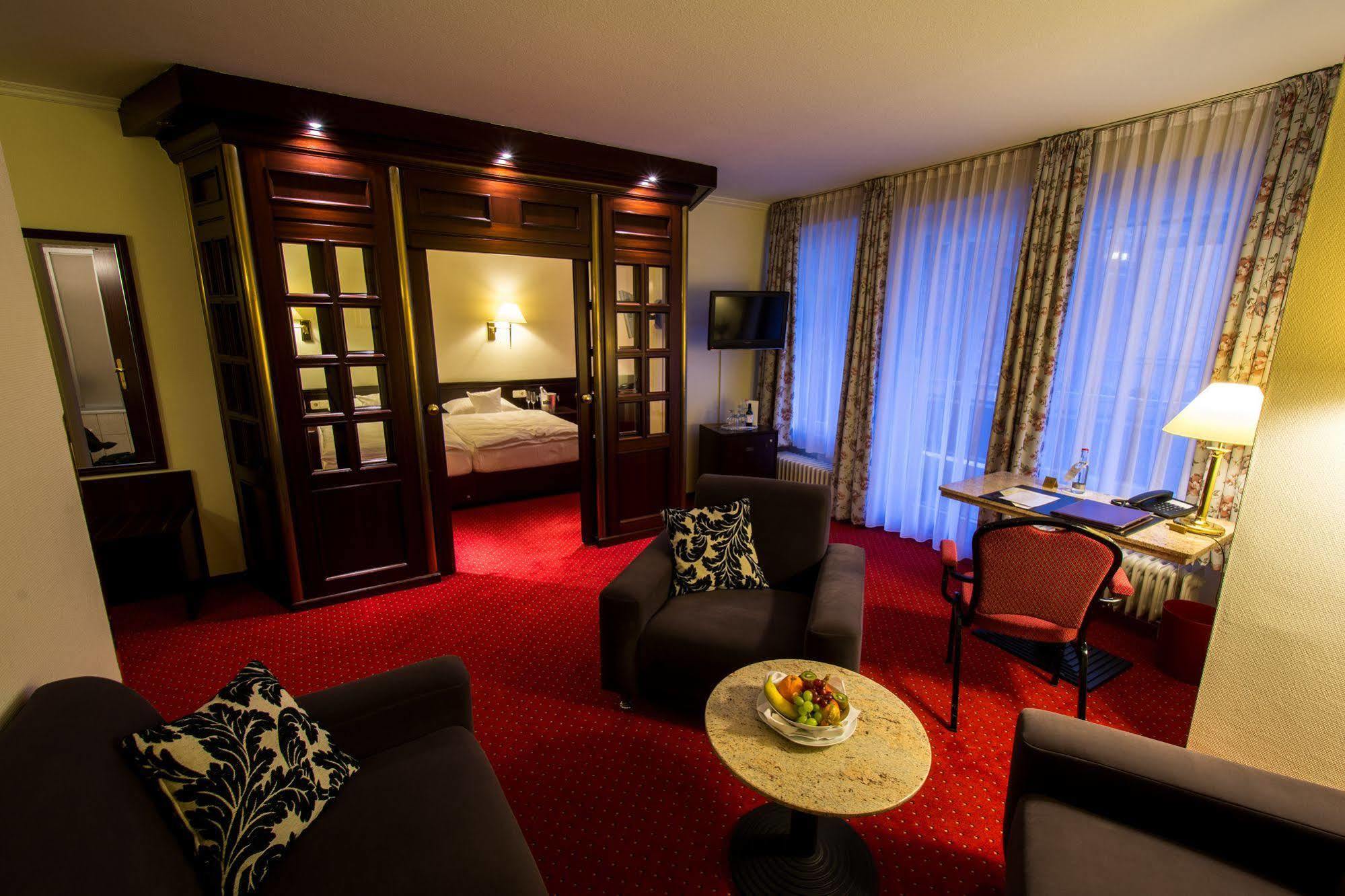 Sachsenwald Hotel Reinbek Εξωτερικό φωτογραφία